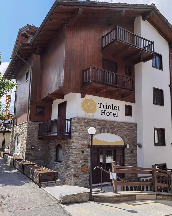 Triolet Hotel entrance